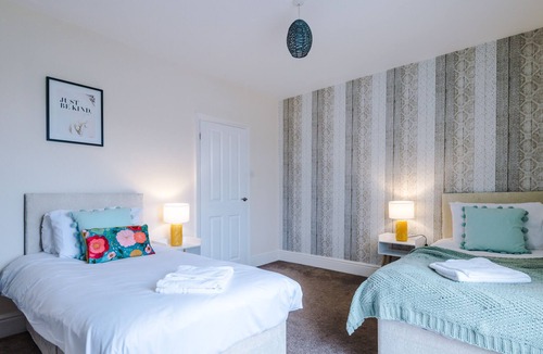 Chester House | Convenient 2 Bedroom Home With Parking