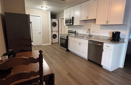 Cleveland Apartment | Convenient 2BR -1.5 bath near Lee University, Chattanooga airport, Ocoee River