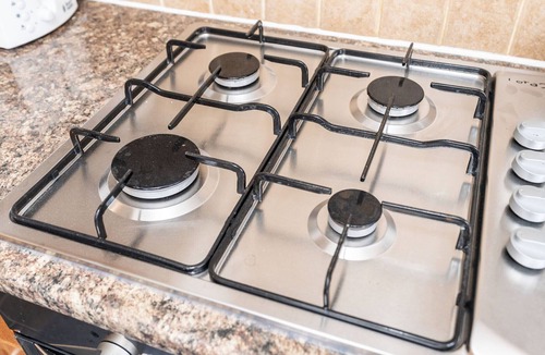 Hoole House | Convenient 2BR House with Great Transport Links