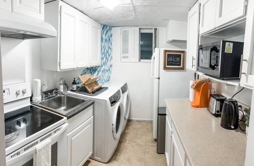 Bridle Trails Apartment | Convenient 3 Bed Apartment