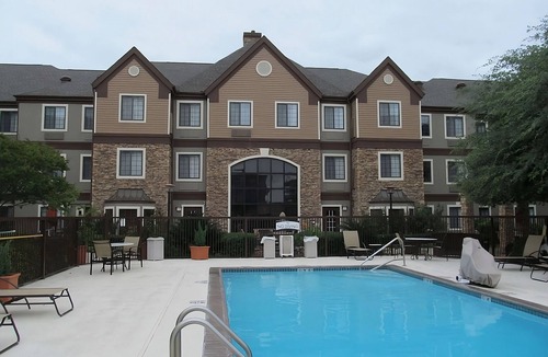 Vance Jackson Apartment | Convenient Accommodation w/Fully-equipped Kitchen! A 7-minute drive to UTSA!