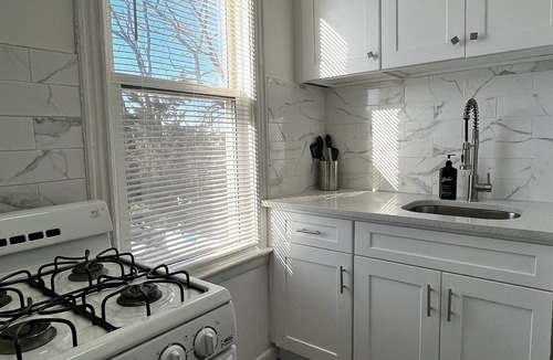 Hackensack Apartment | Convenient Apt Sleeps 6