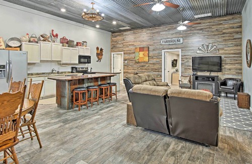 Broken Arrow House | Convenient Broken Arrow Home - 22 Mi to Tulsa!