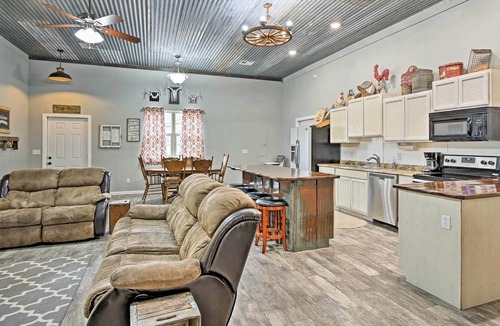 Broken Arrow House | Convenient Broken Arrow Home - 22 Mi to Tulsa!