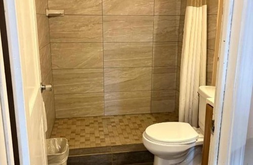 Flour Bluff Hotel | Convenient Coastal Texas Stop Near SPID | Easy Access to Beaches & Nature Areas