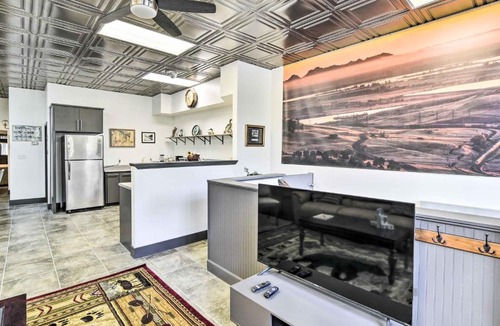 Colusa House | Convenient Colusa Townhome - Pet Friendly!