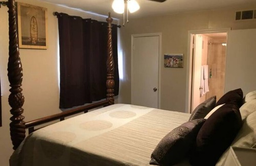 Irving Condo | Convenient Condo near Airport