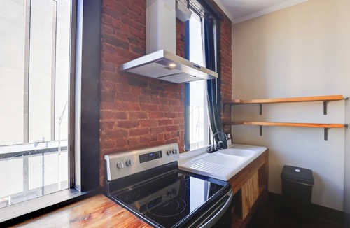 Marshall Apartment | Convenient Couple's Retreat in Dtwn Marshall!