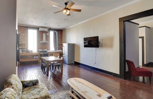 Marshall Apartment | Convenient Couple's Retreat in Dtwn Marshall!