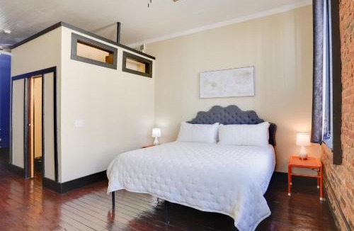 Marshall Apartment | Convenient Couples Retreat in Dtwn Marshall!