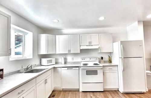 Fords Branch Apartment | Convenient & Cozy | Free Laundry, Wi-Fi, & Parking