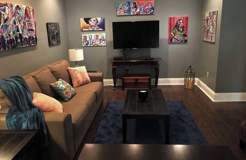 Abingdon Apartment | Convenient Downtown Location!