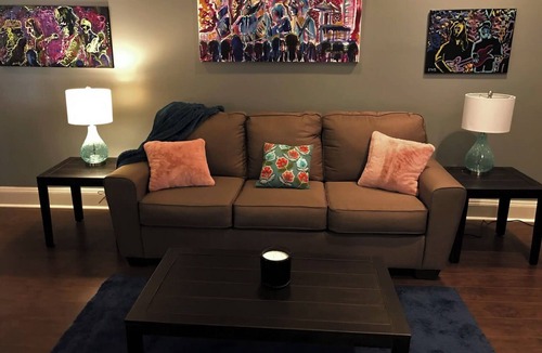 Abingdon Apartment | Convenient Downtown Location!
