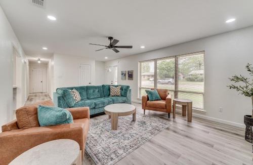 Texarkana House | Convenient Family-Friendly Location: Texarkana Gem
