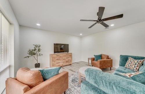 Texarkana House | Convenient Family-Friendly Location: Texarkana Gem