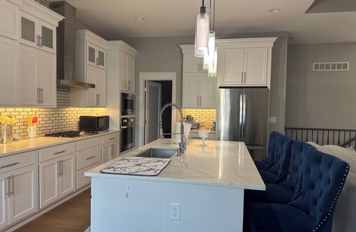 Waukee House | Convenient functional quiet 5 bedroom 3 bath home in Clive.