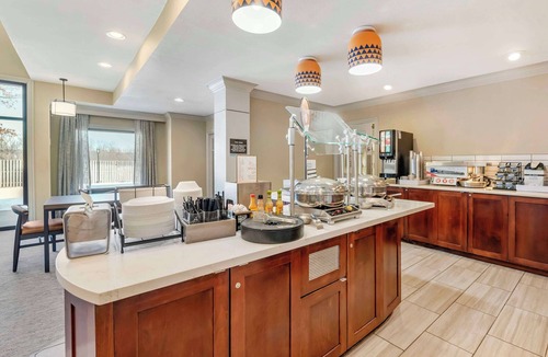 Herndon Apartment | Convenient Location! 3 Relaxing Units, Kitchen, Pet-Friendly, Onsite Parking