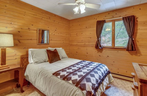 Canaan Valley Condo | Convenient location meets affordable pricing at Pendletonheim 1B.