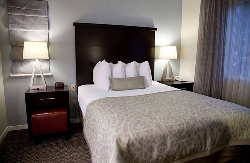San Bruno Hotel | Convenient Location! Pets Allowed, Onsite Pool, Parking, Free Breakfast