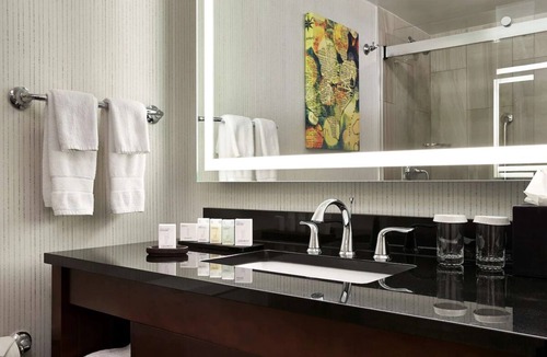 Friendship Heights Hotel | Convenient Metro Access | Modern Accommodations | Pool | 4 Units w/Breakfast!