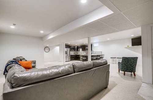 Northeast South Bend Apartment | Convenient North Bend Apt: Half-Mi to Notre Dame!