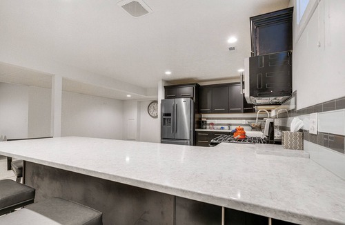 Northeast South Bend Apartment | Convenient North Bend Apt: Half-Mi to Notre Dame!