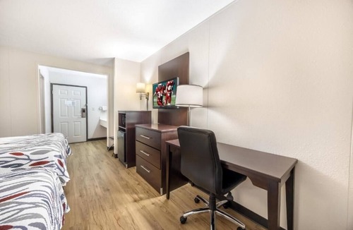 Paducah Hotel | Convenient Paducah Stay – 2 Budget-friendly Units w/Free Parking!