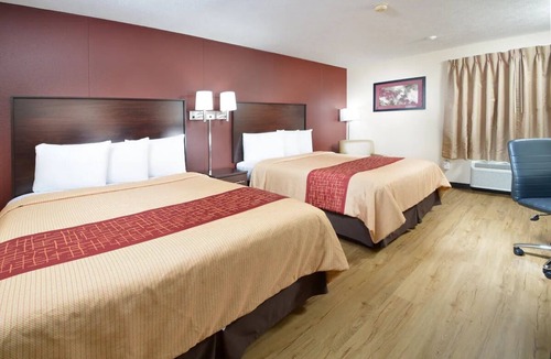 Paducah Hotel | Convenient Paducah Stay – 2 Budget-friendly Units w/Free Parking!