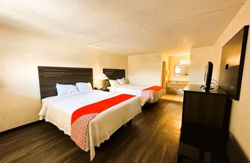 West San Antonio Hotel | Convenient Room in San Antonio with 2 Queen Beds, Microwave, and Fridge!