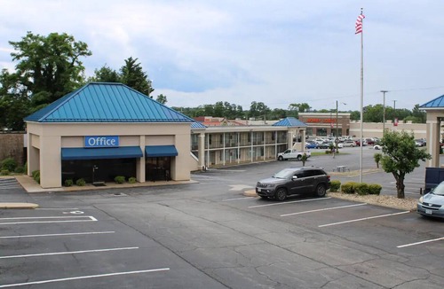 Lynchburg Hotel | Convenient Space for Families and Pets Near Sandusky Park