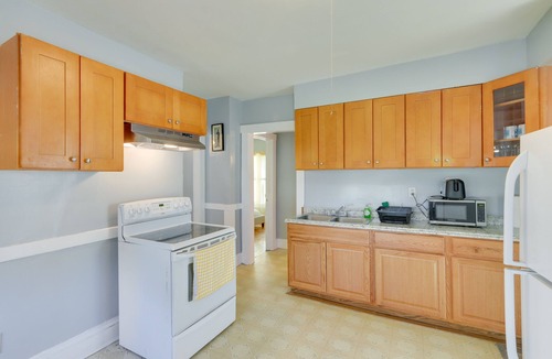 Springfield Apartment | Convenient Springfield Apartment 3 Mi to Downtown!