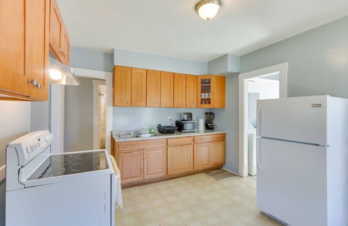 Springfield Apartment | Convenient Springfield Apartment 3 Mi to Downtown!