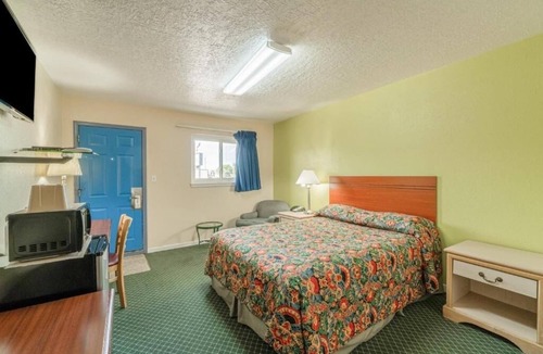 Boise City Hotel | Convenient Stay Near Scenic Trails & Nature Preserves