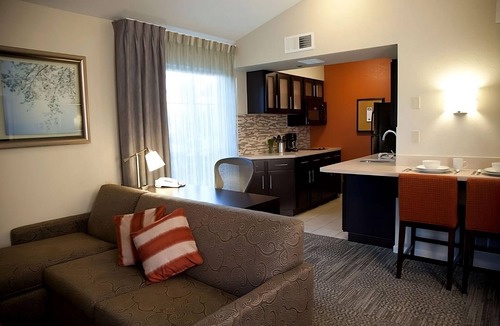 San Bruno Hotel | Convenient Stay, Superb Location, Kitchen, Pet-Friendly Property