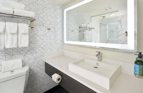 Riverside Hotel | Convenient Stay, Superb Location! 4 Modern Units, Pets are Allowed Here!