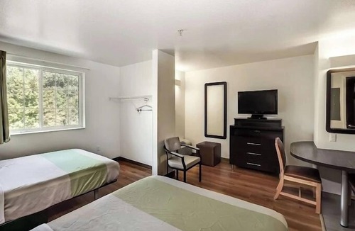 East Brunswick Hotel | Convenient Stay Near Rutgers