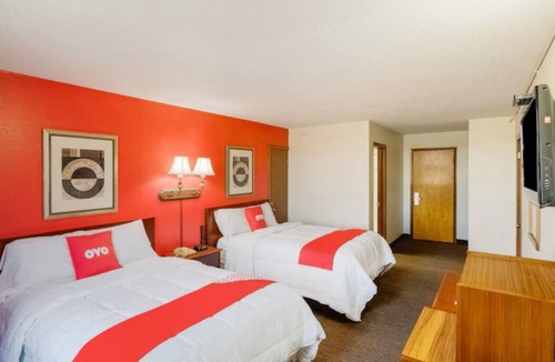 Morton Hotel | Convenient Stay Near I-74 and Downtown Morton - Complimentary Self Parking!