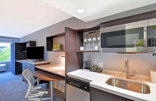 Miramar Hotel | Convenient Suite Near Beaches, Parks, Dining, and Hard Rock Stadium