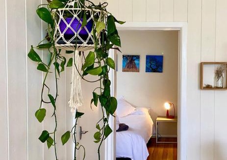 Frankston Apartment | Convenient Sunset Beach and Garden