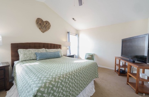 Western Branch North House | Convenient to all 7 cities