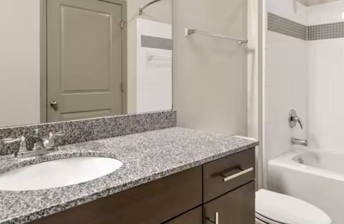 Dunwoody Condo | Convenient Upscale Stay