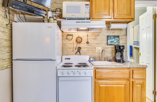 Delphi Apartment | Convenient & Walkable Main Street Studio in Delphi