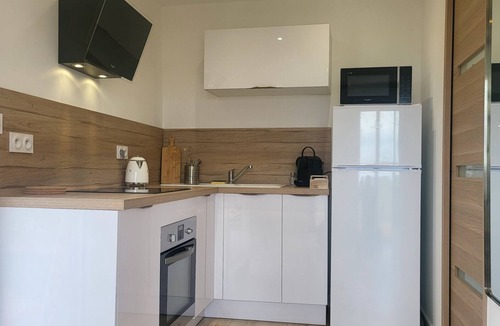 Figarella Apartment | Conveniently located between sea and mountains