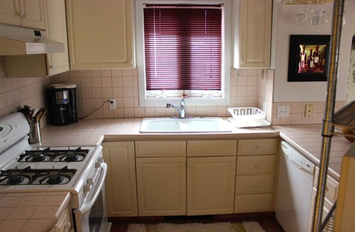 Elmira Apartment | Conveniently & centrally located for traveling medical professionals.