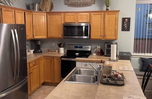 Eugene House | Conveniently located, 2 bedroom w/charming patio