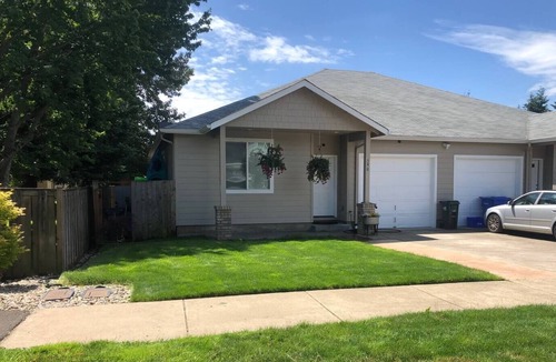 Eugene House | Conveniently located, 2 bedroom w/charming patio