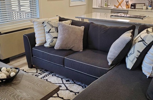 Peachtree Center Condo | Conveniently Located Downtown Apartment