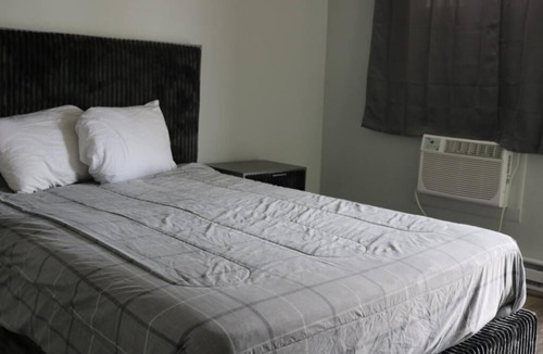 Dalton Hotel | Conveniently located right off highway 81 on 4.5 acres of pure Serenity.n