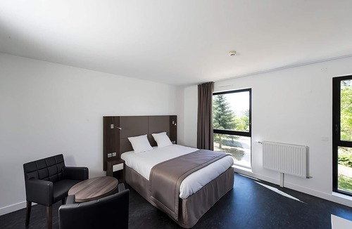 Dijon Hotel | Conveniently Located Room for Comfortable University Stays