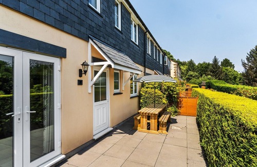 Saltash Cottage | Conveniently located to explore all that Cornwall and Devon have to offer